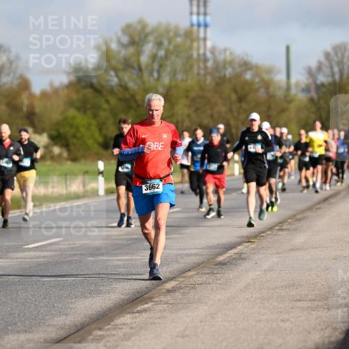 12.04.2026 - 45. Internationalen Wilhelmsburger Insellauf Dr. Thomas Lammeyer http://msf.ph/oto/9433118 12.04.2026 09:17:03 Laufen 3662 meine-sportfotos.de