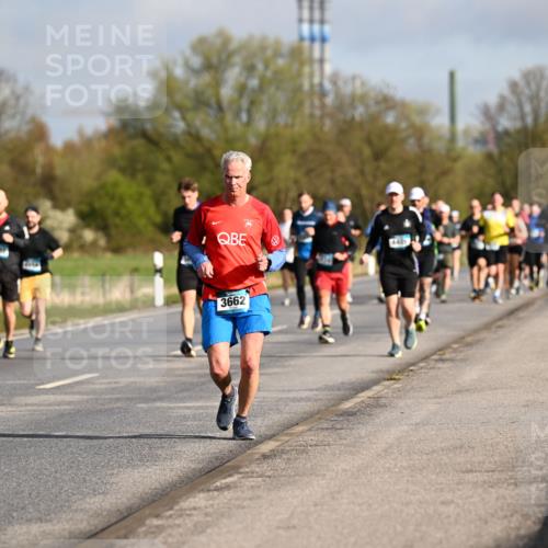 12.04.2026 - 45. Internationalen Wilhelmsburger Insellauf Dr. Thomas Lammeyer http://msf.ph/oto/9433119 12.04.2026 09:17:03 Laufen 4401, 3662 meine-sportfotos.de