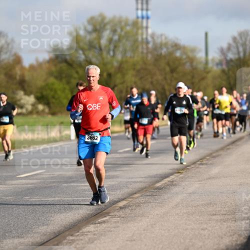 12.04.2026 - 45. Internationalen Wilhelmsburger Insellauf Dr. Thomas Lammeyer http://msf.ph/oto/9433122 12.04.2026 09:17:04 Laufen 3662 meine-sportfotos.de