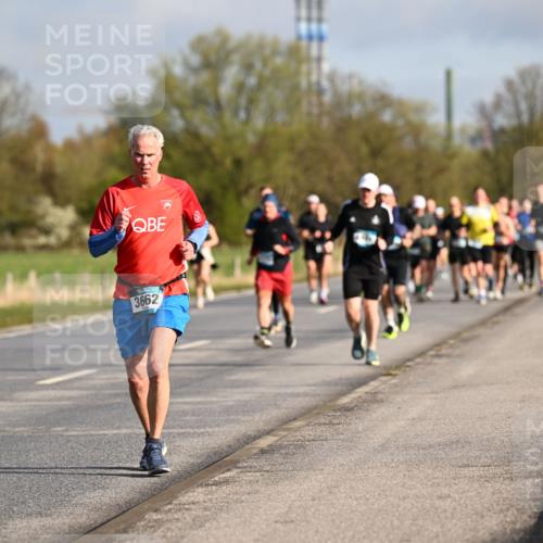12.04.2026 - 45. Internationalen Wilhelmsburger Insellauf Dr. Thomas Lammeyer http://msf.ph/oto/9433128 12.04.2026 09:17:05 Laufen 3662 meine-sportfotos.de