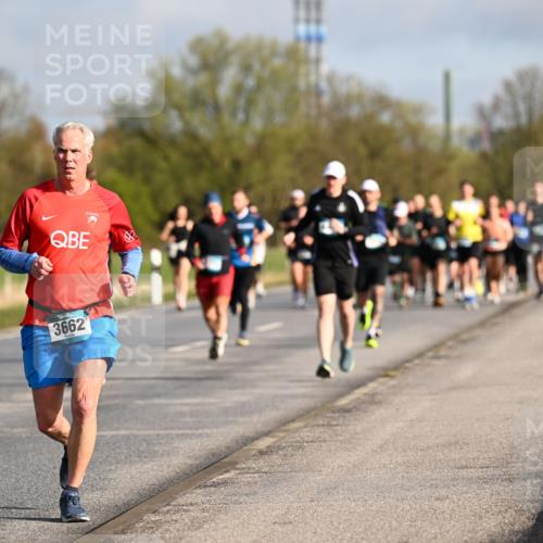 12.04.2026 - 45. Internationalen Wilhelmsburger Insellauf Dr. Thomas Lammeyer http://msf.ph/oto/9433135 12.04.2026 09:17:05 Laufen 3662 meine-sportfotos.de
