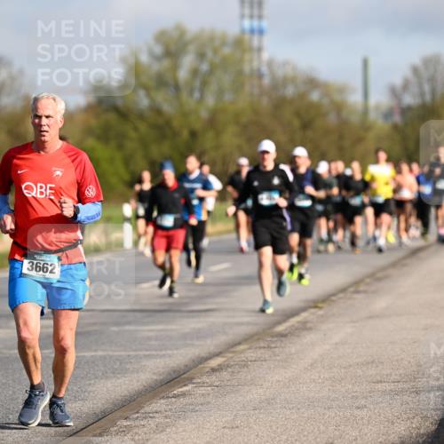 12.04.2026 - 45. Internationalen Wilhelmsburger Insellauf Dr. Thomas Lammeyer http://msf.ph/oto/9433136 12.04.2026 09:17:06 Laufen 3662 meine-sportfotos.de