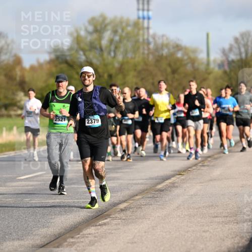 12.04.2026 - 45. Internationalen Wilhelmsburger Insellauf Dr. Thomas Lammeyer http://msf.ph/oto/9433173 12.04.2026 09:17:11 Laufen 401, 2521, 2379 meine-sportfotos.de