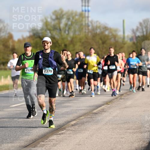 12.04.2026 - 45. Internationalen Wilhelmsburger Insellauf Dr. Thomas Lammeyer http://msf.ph/oto/9433176 12.04.2026 09:17:12 Laufen 5567, 2521, 2379 meine-sportfotos.de
