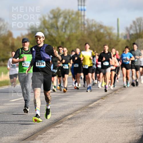 12.04.2026 - 45. Internationalen Wilhelmsburger Insellauf Dr. Thomas Lammeyer http://msf.ph/oto/9433177 12.04.2026 09:17:12 Laufen 2521, 2379, 567 meine-sportfotos.de