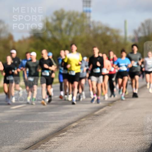12.04.2026 - 45. Internationalen Wilhelmsburger Insellauf Dr. Thomas Lammeyer http://msf.ph/oto/9433188 12.04.2026 09:17:14 Laufen 2379 meine-sportfotos.de