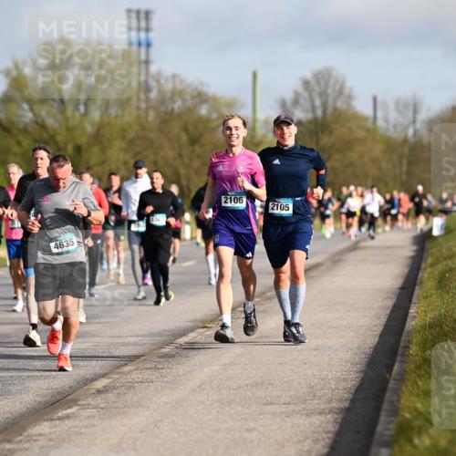 12.04.2026 - 45. Internationalen Wilhelmsburger Insellauf Dr. Thomas Lammeyer http://msf.ph/oto/9433249 12.04.2026 09:17:26 Laufen 4635, 2106, 2105 meine-sportfotos.de
