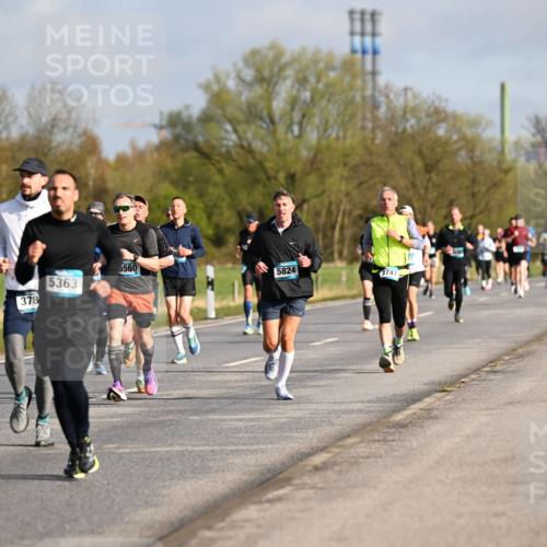 12.04.2026 - 45. Internationalen Wilhelmsburger Insellauf Dr. Thomas Lammeyer http://msf.ph/oto/9433281 12.04.2026 09:17:32 Laufen 3480, 378, 5363, 5560, 5824, 3747 meine-sportfotos.de