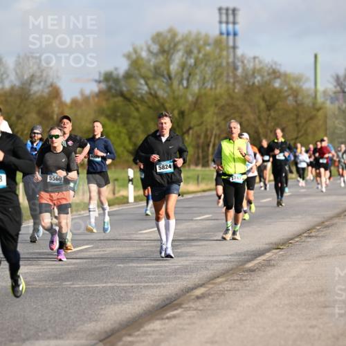 12.04.2026 - 45. Internationalen Wilhelmsburger Insellauf Dr. Thomas Lammeyer http://msf.ph/oto/9433285 12.04.2026 09:17:33 Laufen 3480, 5363, 5560, 4009, 5824, 3747 meine-sportfotos.de