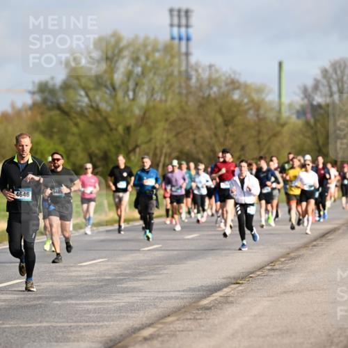 12.04.2026 - 45. Internationalen Wilhelmsburger Insellauf Dr. Thomas Lammeyer http://msf.ph/oto/9433310 12.04.2026 09:17:41 Laufen 4646, 4645 meine-sportfotos.de