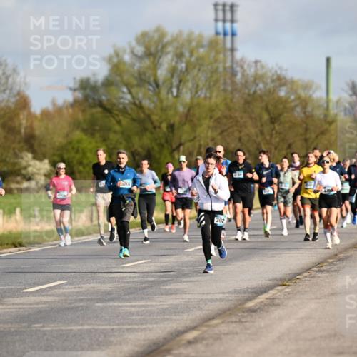 12.04.2026 - 45. Internationalen Wilhelmsburger Insellauf Dr. Thomas Lammeyer http://msf.ph/oto/9433322 12.04.2026 09:17:44 Laufen 5489, 3702, 302, 4130, 501, 4755 meine-sportfotos.de