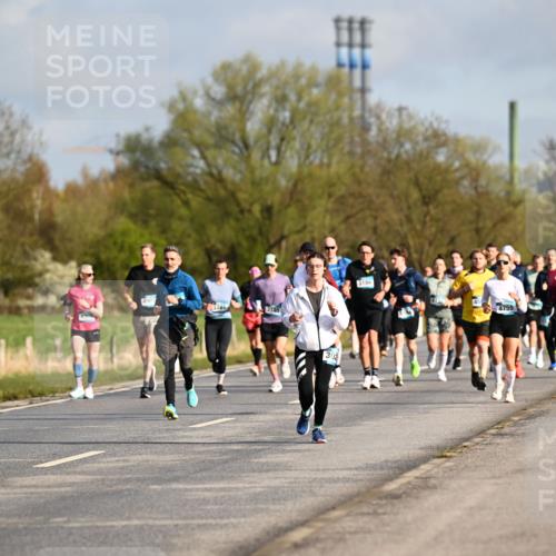 12.04.2026 - 45. Internationalen Wilhelmsburger Insellauf Dr. Thomas Lammeyer http://msf.ph/oto/9433325 12.04.2026 09:17:45 Laufen 5489, 94, 302, 3186, 4755 meine-sportfotos.de