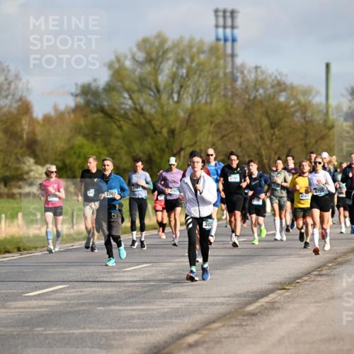 12.04.2026 - 45. Internationalen Wilhelmsburger Insellauf Dr. Thomas Lammeyer http://msf.ph/oto/9433326 12.04.2026 09:17:45 Laufen 5489, 94, 3702, 3781, 302, 3186, 4501, 4755 meine-sportfotos.de