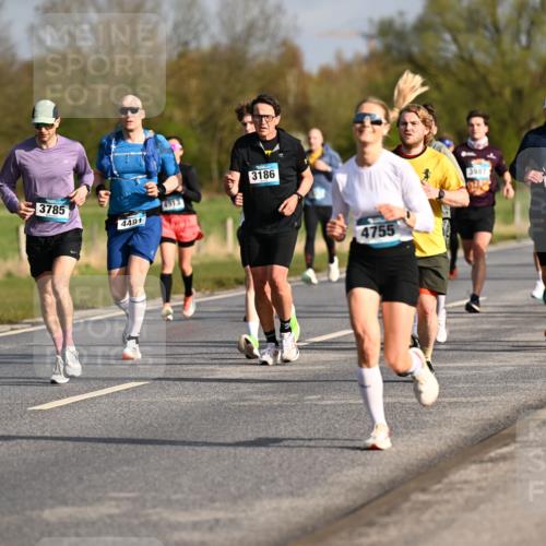 12.04.2026 - 45. Internationalen Wilhelmsburger Insellauf Dr. Thomas Lammeyer http://msf.ph/oto/9433341 12.04.2026 09:17:54 Laufen 3781, 3785, 4481, 4913, 3186, 4755, 3987, 4531 meine-sportfotos.de