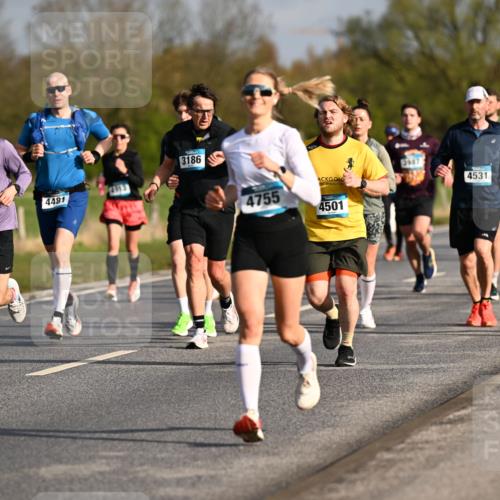 12.04.2026 - 45. Internationalen Wilhelmsburger Insellauf Dr. Thomas Lammeyer http://msf.ph/oto/9433344 12.04.2026 09:17:54 Laufen 3781, 3785, 4481, 3186, 4755, 4501, 3947, 4531 meine-sportfotos.de