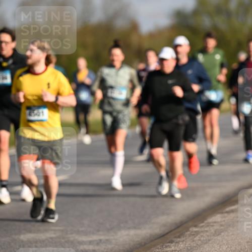 12.04.2026 - 45. Internationalen Wilhelmsburger Insellauf Dr. Thomas Lammeyer http://msf.ph/oto/9433357 12.04.2026 09:17:56 Laufen 4501 meine-sportfotos.de