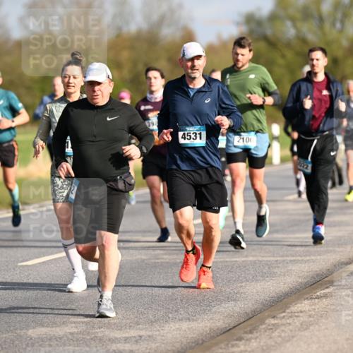 12.04.2026 - 45. Internationalen Wilhelmsburger Insellauf Dr. Thomas Lammeyer http://msf.ph/oto/9433361 12.04.2026 09:17:58 Laufen 5359, 398, 4531, 2100, 022 meine-sportfotos.de