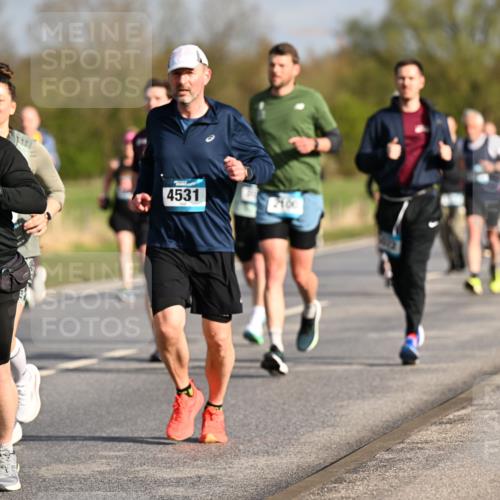 12.04.2026 - 45. Internationalen Wilhelmsburger Insellauf Dr. Thomas Lammeyer http://msf.ph/oto/9433365 12.04.2026 09:17:58 Laufen 4531, 59, 2100 meine-sportfotos.de