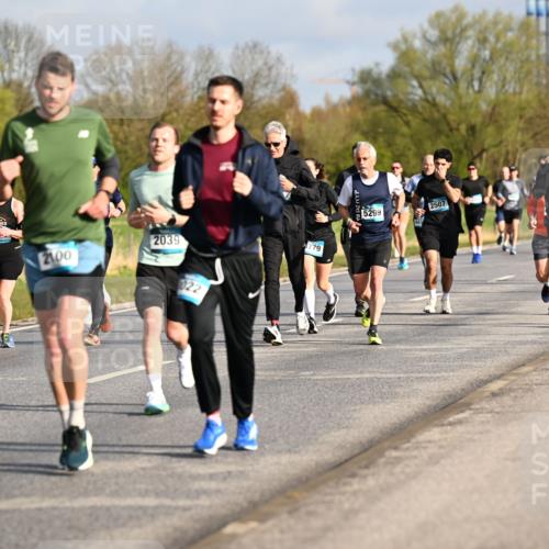 12.04.2026 - 45. Internationalen Wilhelmsburger Insellauf Dr. Thomas Lammeyer http://msf.ph/oto/9433375 12.04.2026 09:18:01 Laufen 533, 3987, 2100, 2039, 022, 779, 5299, 2507, 5538, 2012 meine-sportfotos.de