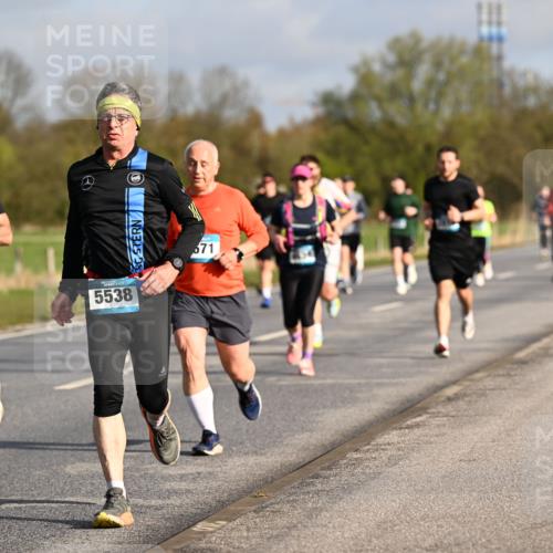 12.04.2026 - 45. Internationalen Wilhelmsburger Insellauf Dr. Thomas Lammeyer http://msf.ph/oto/9433398 12.04.2026 09:18:07 Laufen 5538, 671 meine-sportfotos.de