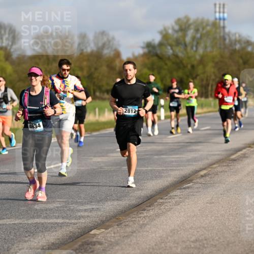 12.04.2026 - 45. Internationalen Wilhelmsburger Insellauf Dr. Thomas Lammeyer http://msf.ph/oto/9433405 12.04.2026 09:18:10 Laufen 35, 4634, 2812 meine-sportfotos.de
