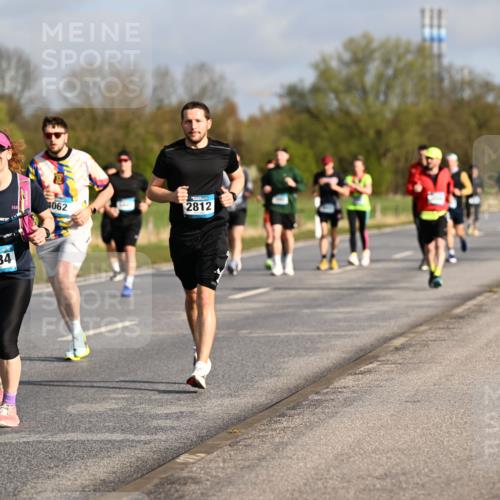 12.04.2026 - 45. Internationalen Wilhelmsburger Insellauf Dr. Thomas Lammeyer http://msf.ph/oto/9433408 12.04.2026 09:18:10 Laufen 4634, 1062, 2812 meine-sportfotos.de