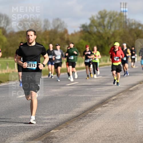 12.04.2026 - 45. Internationalen Wilhelmsburger Insellauf Dr. Thomas Lammeyer http://msf.ph/oto/9433413 12.04.2026 09:18:11 Laufen 4062, 2812 meine-sportfotos.de