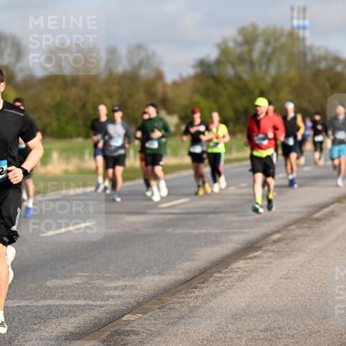 12.04.2026 - 45. Internationalen Wilhelmsburger Insellauf Dr. Thomas Lammeyer http://msf.ph/oto/9433417 12.04.2026 09:18:12 Laufen 2812 meine-sportfotos.de