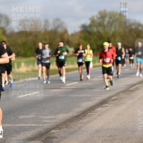 12.04.2026 - 45. Internationalen Wilhelmsburger Insellauf Dr. Thomas Lammeyer http://msf.ph/oto/9433418 12.04.2026 09:18:12 Laufen 2812 meine-sportfotos.de