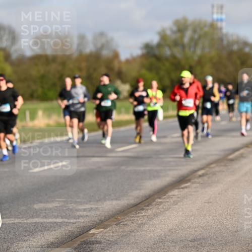 12.04.2026 - 45. Internationalen Wilhelmsburger Insellauf Dr. Thomas Lammeyer http://msf.ph/oto/9433419 12.04.2026 09:18:12 Laufen 2812 meine-sportfotos.de
