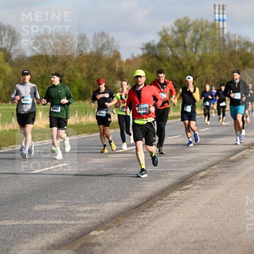 12.04.2026 - 45. Internationalen Wilhelmsburger Insellauf Dr. Thomas Lammeyer http://msf.ph/oto/9433428 12.04.2026 09:18:14 Laufen 5688, 96, 3892, 5643, 3098, 54, 2104, 2102, 2656 meine-sportfotos.de