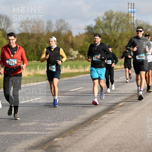 12.04.2026 - 45. Internationalen Wilhelmsburger Insellauf Dr. Thomas Lammeyer http://msf.ph/oto/9433458 12.04.2026 09:18:18 Laufen 3256, 2054, 2104, 21, 5654, 2656 meine-sportfotos.de