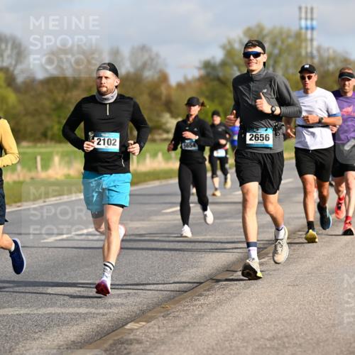 12.04.2026 - 45. Internationalen Wilhelmsburger Insellauf Dr. Thomas Lammeyer http://msf.ph/oto/9433471 12.04.2026 09:18:20 Laufen 2104, 2102, 5654, 2656 meine-sportfotos.de