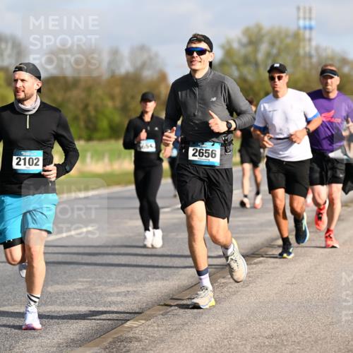 12.04.2026 - 45. Internationalen Wilhelmsburger Insellauf Dr. Thomas Lammeyer http://msf.ph/oto/9433476 12.04.2026 09:18:21 Laufen 2102, 3654, 2656 meine-sportfotos.de