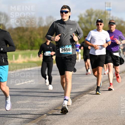 12.04.2026 - 45. Internationalen Wilhelmsburger Insellauf Dr. Thomas Lammeyer http://msf.ph/oto/9433478 12.04.2026 09:18:21 Laufen 210, 2656 meine-sportfotos.de