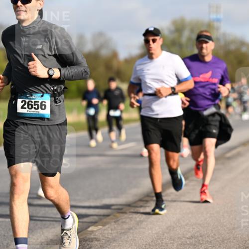 12.04.2026 - 45. Internationalen Wilhelmsburger Insellauf Dr. Thomas Lammeyer http://msf.ph/oto/9433485 12.04.2026 09:18:22 Laufen 2656 meine-sportfotos.de