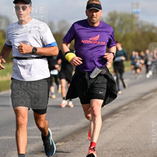 12.04.2026 - 45. Internationalen Wilhelmsburger Insellauf Dr. Thomas Lammeyer http://msf.ph/oto/9433493 12.04.2026 09:18:24 Laufen  meine-sportfotos.de