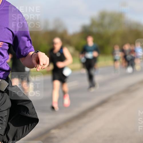 12.04.2026 - 45. Internationalen Wilhelmsburger Insellauf Dr. Thomas Lammeyer http://msf.ph/oto/9433501 12.04.2026 09:18:26 Laufen  meine-sportfotos.de
