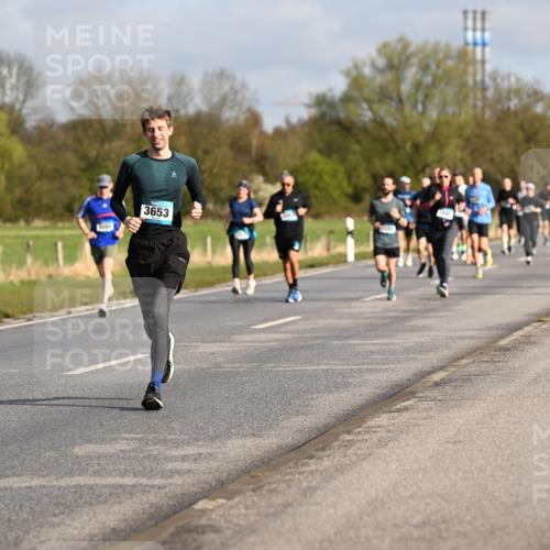12.04.2026 - 45. Internationalen Wilhelmsburger Insellauf Dr. Thomas Lammeyer http://msf.ph/oto/9433515 12.04.2026 09:18:28 Laufen 3653 meine-sportfotos.de