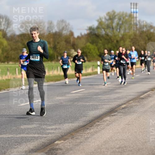 12.04.2026 - 45. Internationalen Wilhelmsburger Insellauf Dr. Thomas Lammeyer http://msf.ph/oto/9433517 12.04.2026 09:18:28 Laufen 3653 meine-sportfotos.de