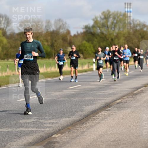 12.04.2026 - 45. Internationalen Wilhelmsburger Insellauf Dr. Thomas Lammeyer http://msf.ph/oto/9433518 12.04.2026 09:18:28 Laufen 3653 meine-sportfotos.de