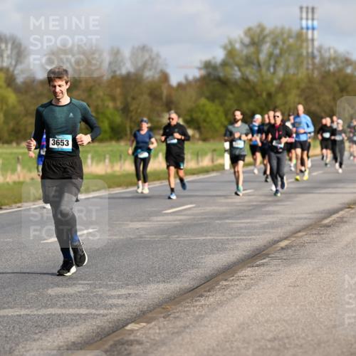 12.04.2026 - 45. Internationalen Wilhelmsburger Insellauf Dr. Thomas Lammeyer http://msf.ph/oto/9433519 12.04.2026 09:18:28 Laufen 3653 meine-sportfotos.de
