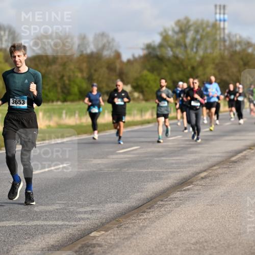 12.04.2026 - 45. Internationalen Wilhelmsburger Insellauf Dr. Thomas Lammeyer http://msf.ph/oto/9433522 12.04.2026 09:18:29 Laufen 3653 meine-sportfotos.de