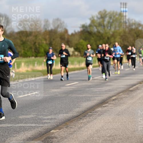12.04.2026 - 45. Internationalen Wilhelmsburger Insellauf Dr. Thomas Lammeyer http://msf.ph/oto/9433524 12.04.2026 09:18:29 Laufen 3653 meine-sportfotos.de