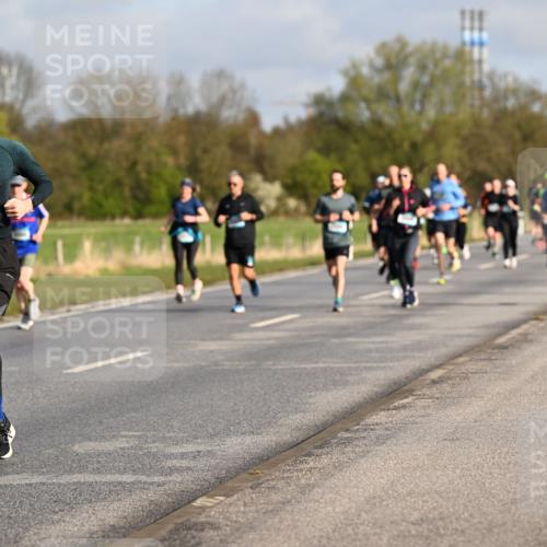 12.04.2026 - 45. Internationalen Wilhelmsburger Insellauf Dr. Thomas Lammeyer http://msf.ph/oto/9433525 12.04.2026 09:18:29 Laufen 3653 meine-sportfotos.de