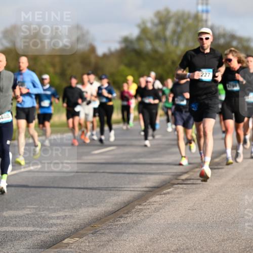 12.04.2026 - 45. Internationalen Wilhelmsburger Insellauf Dr. Thomas Lammeyer http://msf.ph/oto/9433557 12.04.2026 09:18:36 Laufen 2, 5408, 227 meine-sportfotos.de