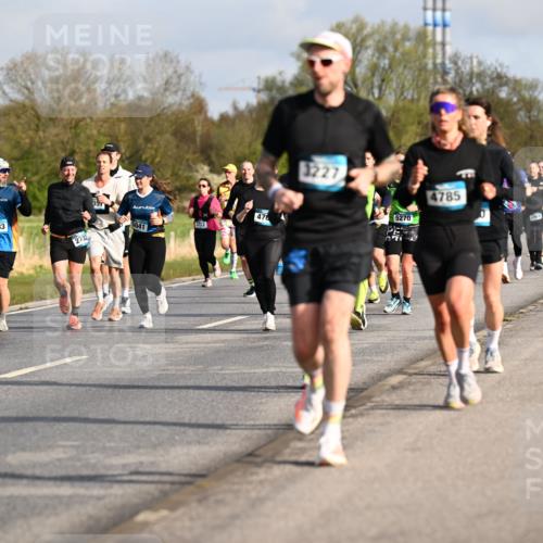 12.04.2026 - 45. Internationalen Wilhelmsburger Insellauf Dr. Thomas Lammeyer http://msf.ph/oto/9433566 12.04.2026 09:18:38 Laufen 4483, 5033, 5041, 872, 2732, 476, 3227, 5270, 4785 meine-sportfotos.de