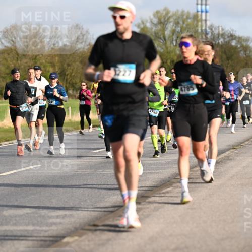 12.04.2026 - 45. Internationalen Wilhelmsburger Insellauf Dr. Thomas Lammeyer http://msf.ph/oto/9433570 12.04.2026 09:18:38 Laufen 5033, 2732, 635, 5041, 12, 227, 4758, 527, 4785 meine-sportfotos.de