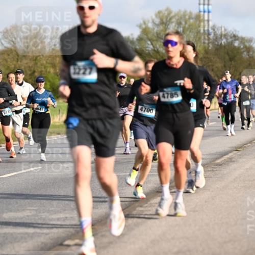 12.04.2026 - 45. Internationalen Wilhelmsburger Insellauf Dr. Thomas Lammeyer http://msf.ph/oto/9433574 12.04.2026 09:18:39 Laufen 50, 4700, 4785, 2732, 5041 meine-sportfotos.de