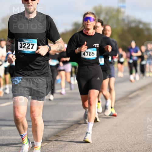 12.04.2026 - 45. Internationalen Wilhelmsburger Insellauf Dr. Thomas Lammeyer http://msf.ph/oto/9433576 12.04.2026 09:18:40 Laufen 3227, 4785 meine-sportfotos.de